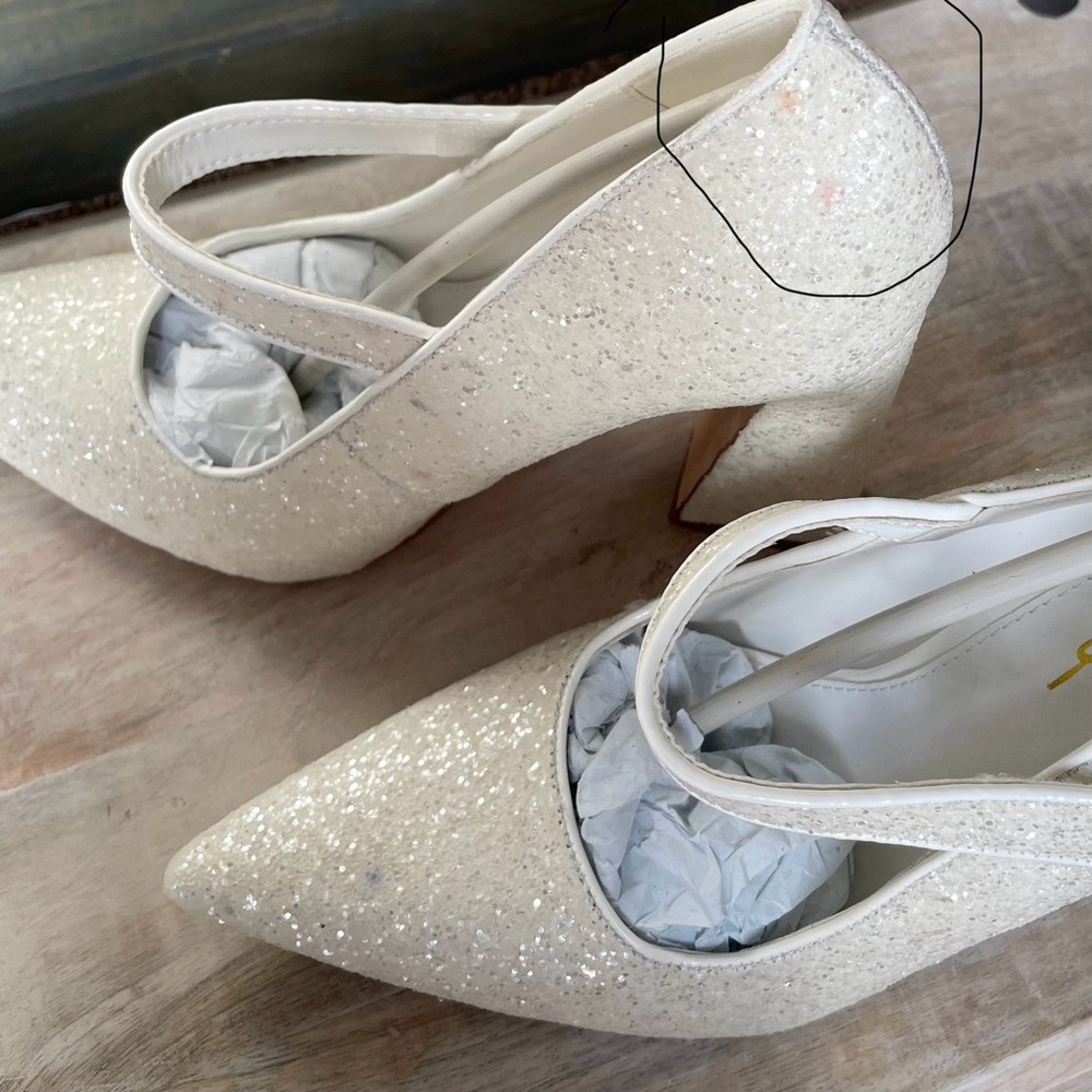 Lulu’s Luiz MOD White Glitter Pointed-Toe Pumps 9 - Picture 8 of 8